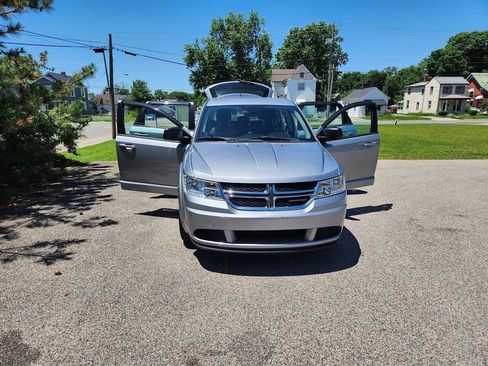 Used 2015 Dodge Journey American Value Package FWD image 4
