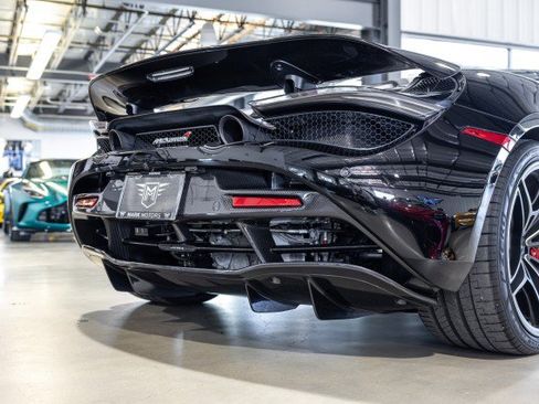 Used 2018 McLaren 720S Performance RWD image 29