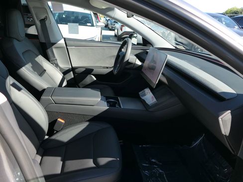 Used 2025 Tesla Model 3 Long Range image 24