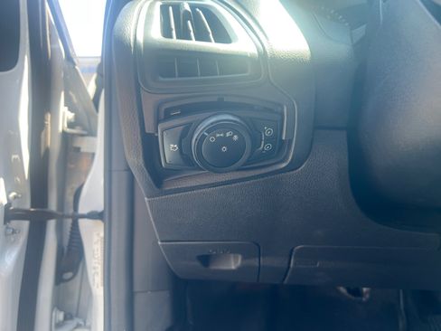 Used 2013 Ford Focus SE FWD image 12