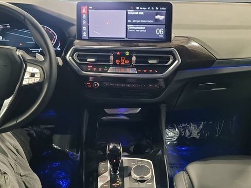 Used 2025 BMW X4 xDrive30i AWD/4WD image 27