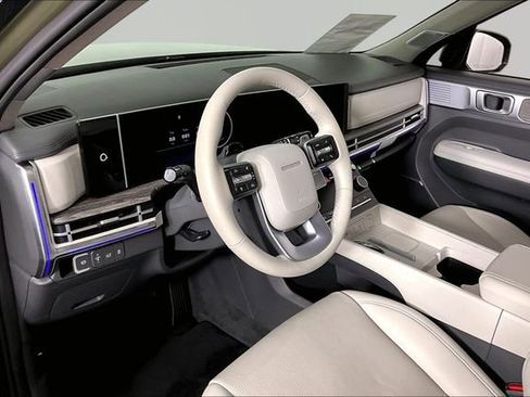 Used 2025 Hyundai Santa Fe Limited FWD image 16