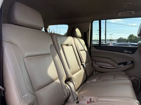Used 2020 GMC Yukon XL SLE w/ SLE Value Package RWD image 32