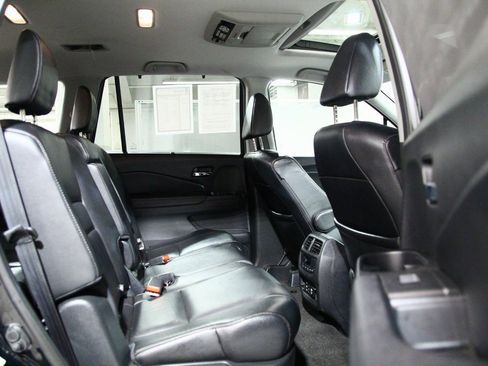 Used 2016 Honda Pilot Touring image 26