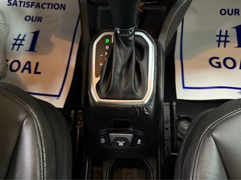 Used 2023 Jeep Renegade Limited w/ Sun/Sound Group image 25