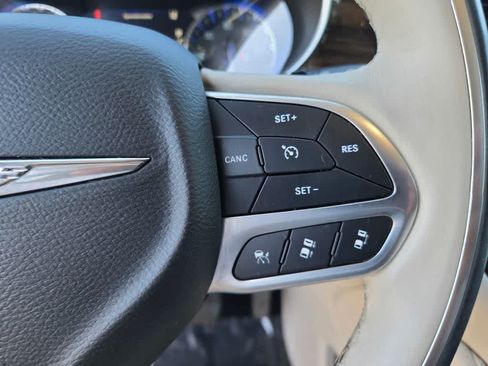 Used 2021 Chrysler Pacifica Limited w/ Premium & Safety Sphere Group AWD/4WD image 20