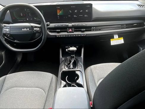 Used 2025 Kia K4 FWD image 7