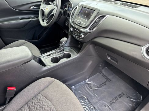 Used 2023 Chevrolet Equinox LT image 18