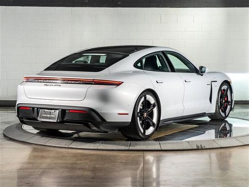 New 2026 Porsche Taycan GTS image 9