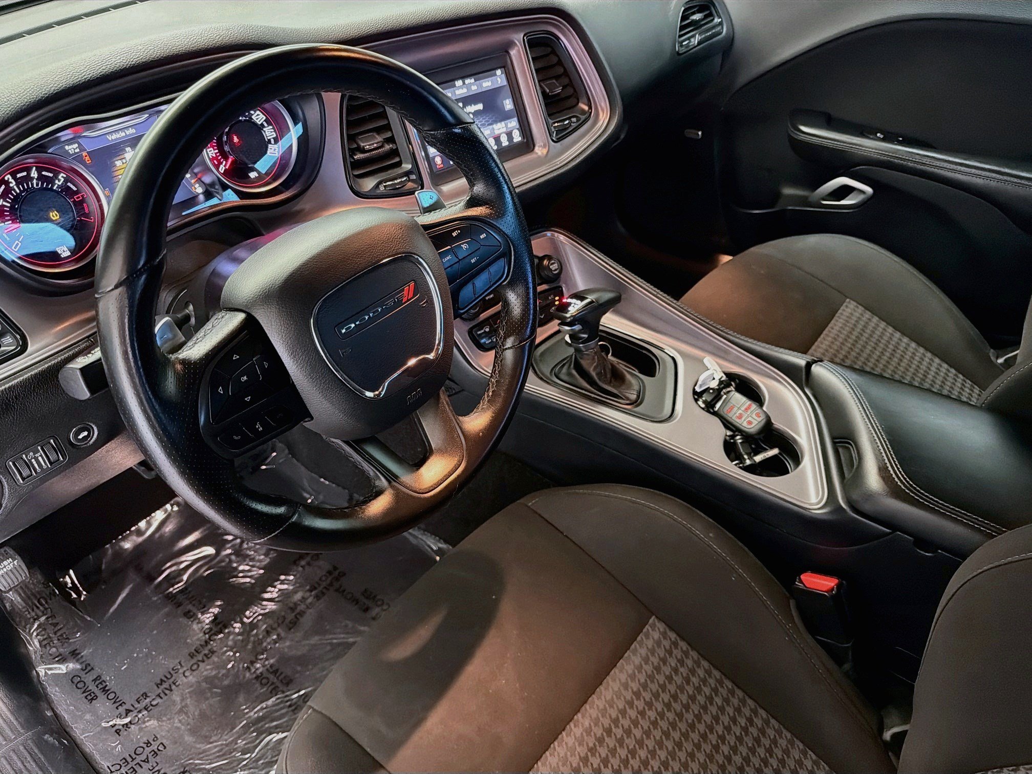 Used 2023 Dodge Challenger R/T RWD image 7