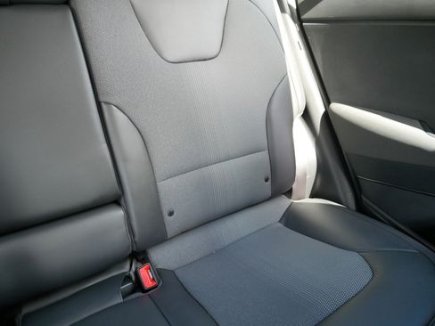 Used 2023 Kia Niro EX FWD image 14
