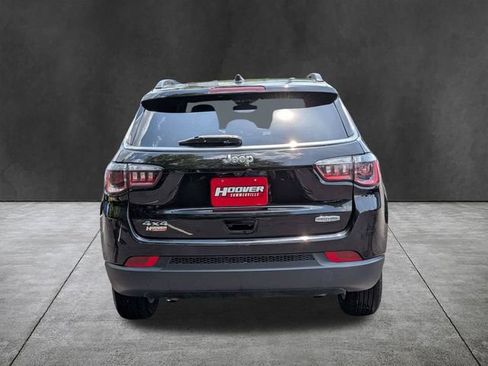 Used 2024 Jeep Compass Latitude AWD/4WD image 5