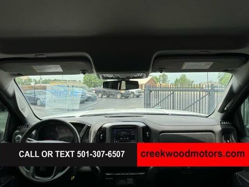 Used 2020 GMC Sierra 2500 4x4 Crew Cab w/ Convenience Package image 11