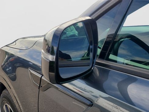 Used 2023 Kia Sorento S w/ Panoramic Sunroof Package FWD image 24
