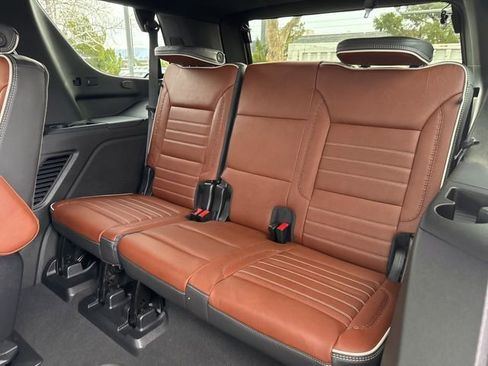 Used 2023 GMC Yukon Denali Ultimate image 26