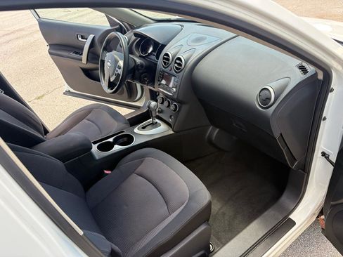 Used 2011 Nissan Rogue SV FWD image 21