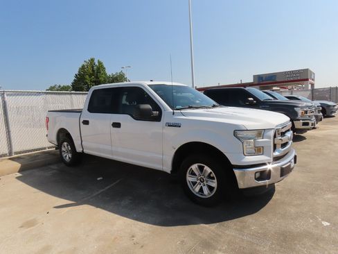 Used 2016 Ford F150 XLT RWD image 7