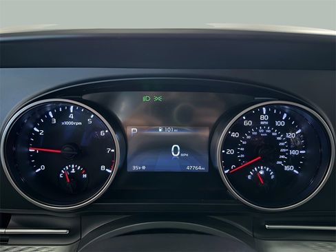 Used 2022 Kia Carnival LX image 21