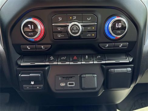 Used 2021 GMC Sierra 1500 SLT image 23
