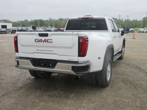 New 2026 GMC Sierra 3500 SLT w/ SLT Premium Package image 5