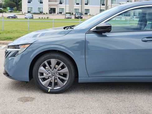 New 2026 Nissan Sentra SL FWD image 6
