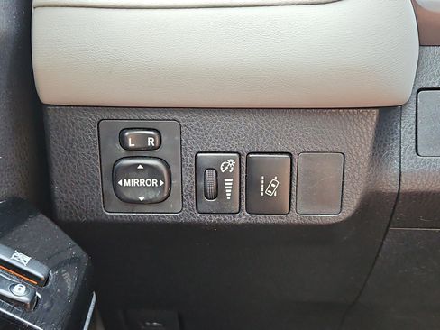 Used 2016 Toyota RAV4 Limited w/ Advanced Technology Package AWD/4WD image 25