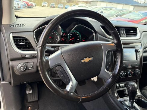 Used 2017 Chevrolet Traverse LT w/ Style and Technology Package AWD/4WD image 12