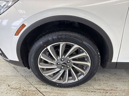 Used 2023 Lincoln Corsair Reserve w/ Rear Removable Package Tray image 6