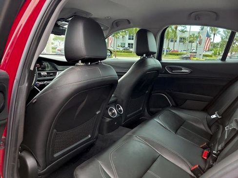 Used 2019 Alfa Romeo Giulia w/ Nero Edizione RWD image 19