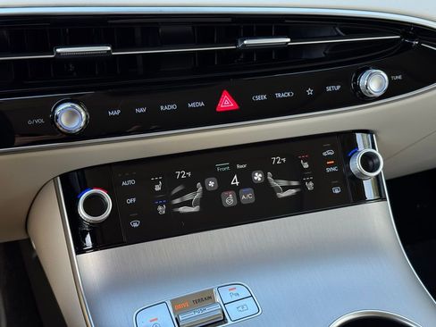 New 2026 Genesis GV70 2.5T Advanced image 33