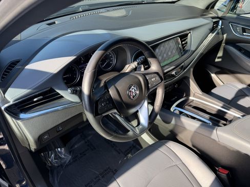 Used 2023 Buick Enclave Essence w/ Experience Buick Package FWD image 4