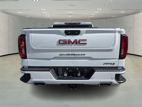 Used 2023 GMC Sierra 1500 AT4 image 4