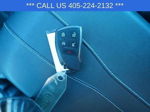 Used 2025 Chevrolet Traverse LT FWD image 43