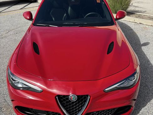 Used 2018 Alfa Romeo Giulia Quadrifoglio w/ Driver Assist Dynamic Package image 2