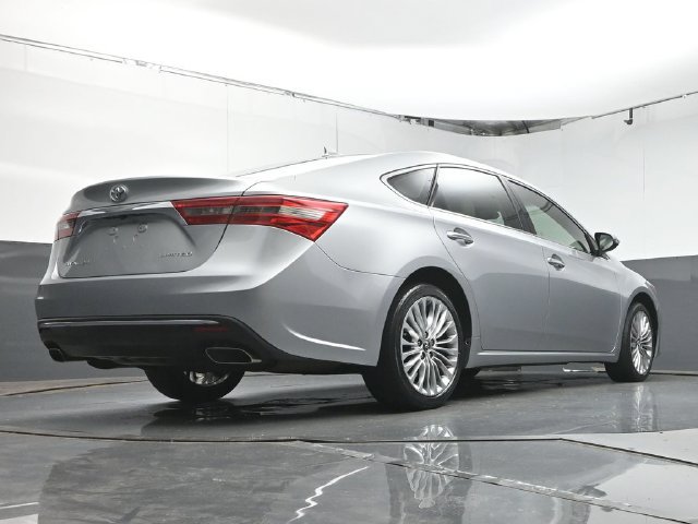 Used 2016 Toyota Avalon Limited w/ Toyota Safety Sense Package FWD image 41