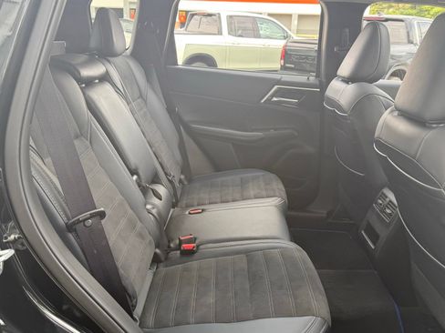 Used 2024 Mitsubishi Outlander SE AWD/4WD image 28