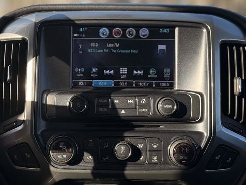 Used 2018 Chevrolet Silverado 1500 LT w/ All Star Edition image 19