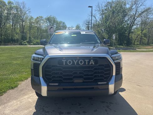 Used 2022 Toyota Tundra Limited AWD/4WD image 2