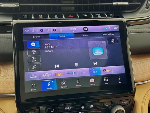 Used 2025 Jeep Grand Cherokee Summit image 16