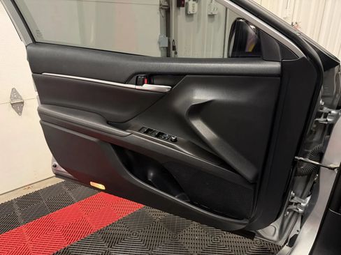Used 2021 Toyota Camry XSE FWD image 27