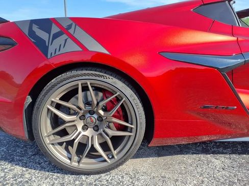 Used 2025 Chevrolet Corvette Z06 RWD image 38