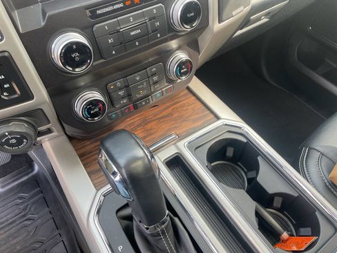 Used 2020 Ford F150 Lariat w/ Equipment Group 502A Luxury AWD/4WD image 68