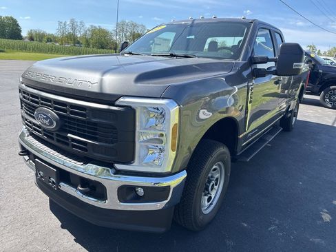New 2025 Ford F250 XL image 3