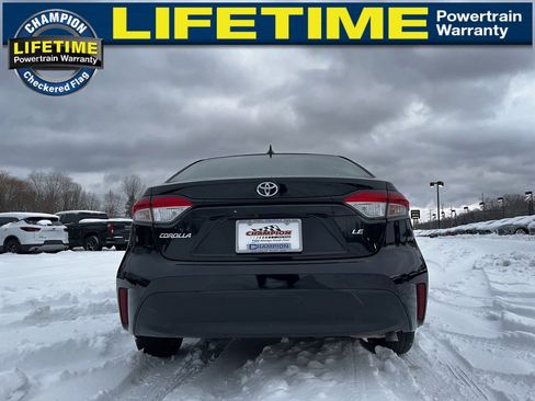 Used 2024 Toyota Corolla LE image 11