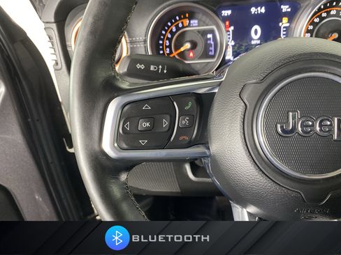 Used 2020 Jeep Gladiator Overland w/ Dual Top Group AWD/4WD image 23