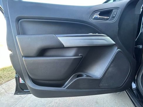 Used 2021 Chevrolet Colorado LT w/ Fleet Safety Package RWD image 21