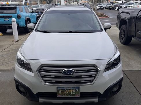 Used 2016 Subaru Outback 2.5i Limited image 2