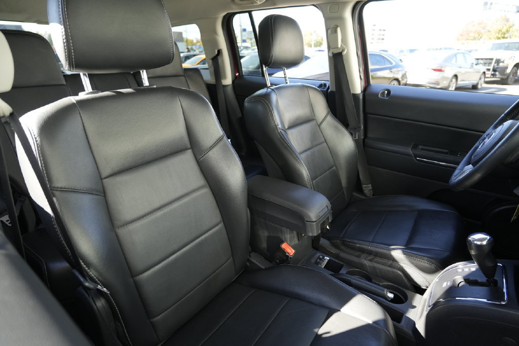 Used 2012 Jeep Patriot Limited AWD/4WD image 30