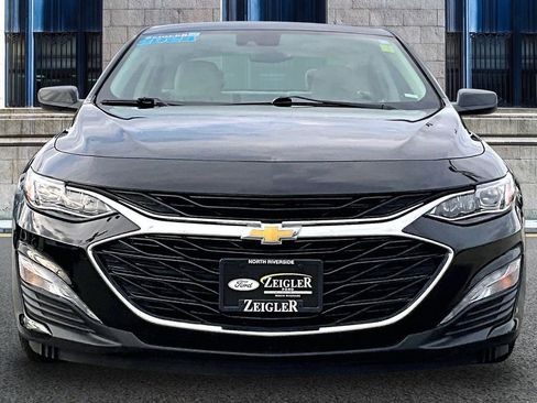 Used 2024 Chevrolet Malibu LT FWD image 3