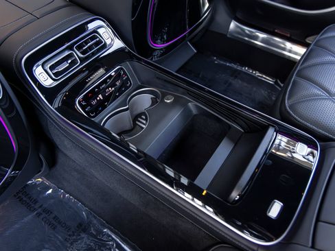 Used 2024 Mercedes-Benz Maybach S 680 4MATIC image 59